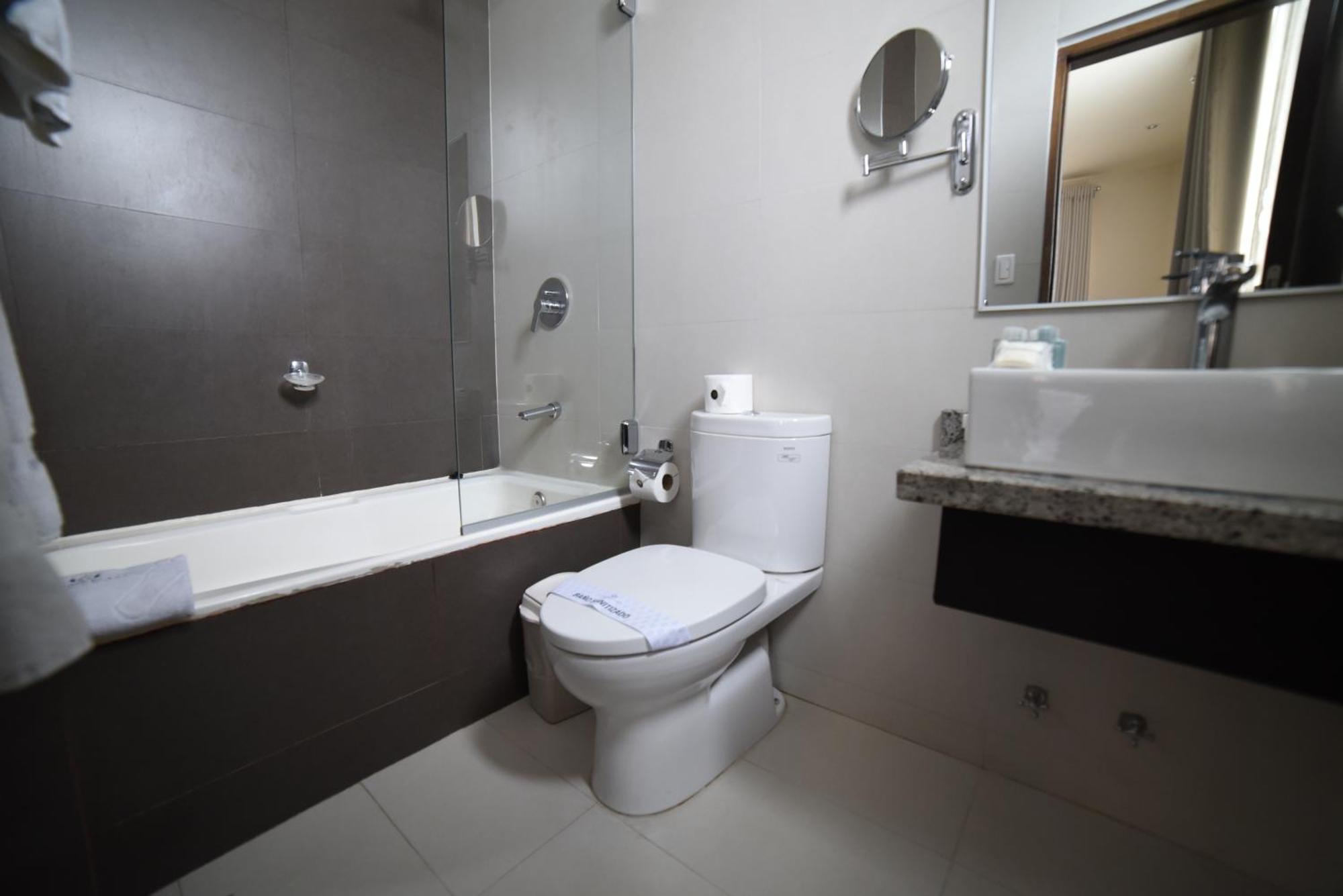 Camino Plaza Hotell Cochabamba Exteriör bild
