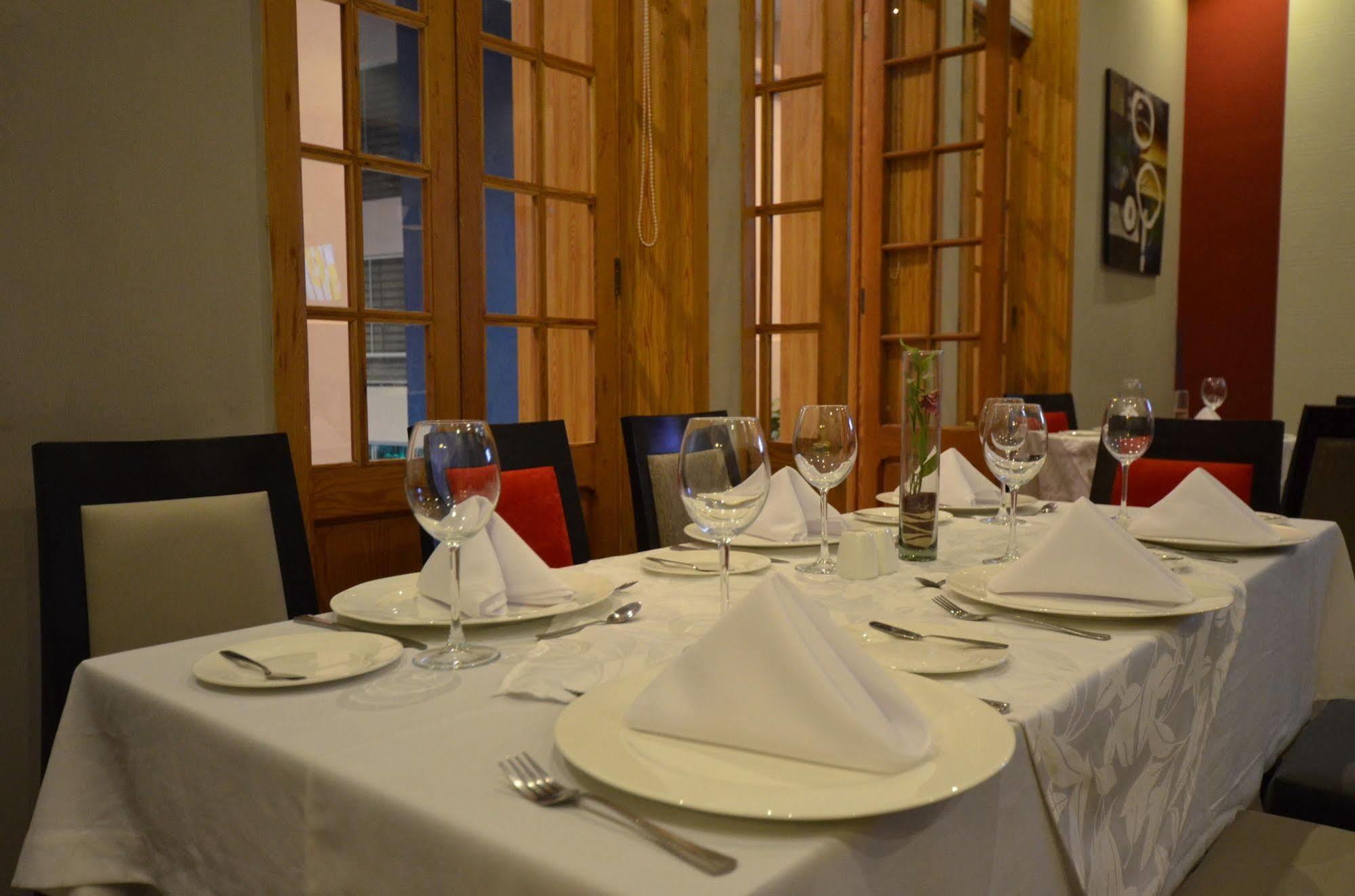 Camino Plaza Hotell Cochabamba Exteriör bild